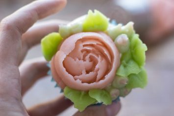 Как сделать малазийские цветы