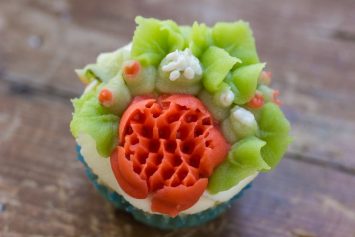 Как сделать малазийские цветы