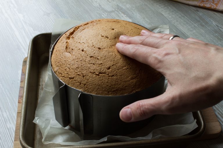 Классический бисквит