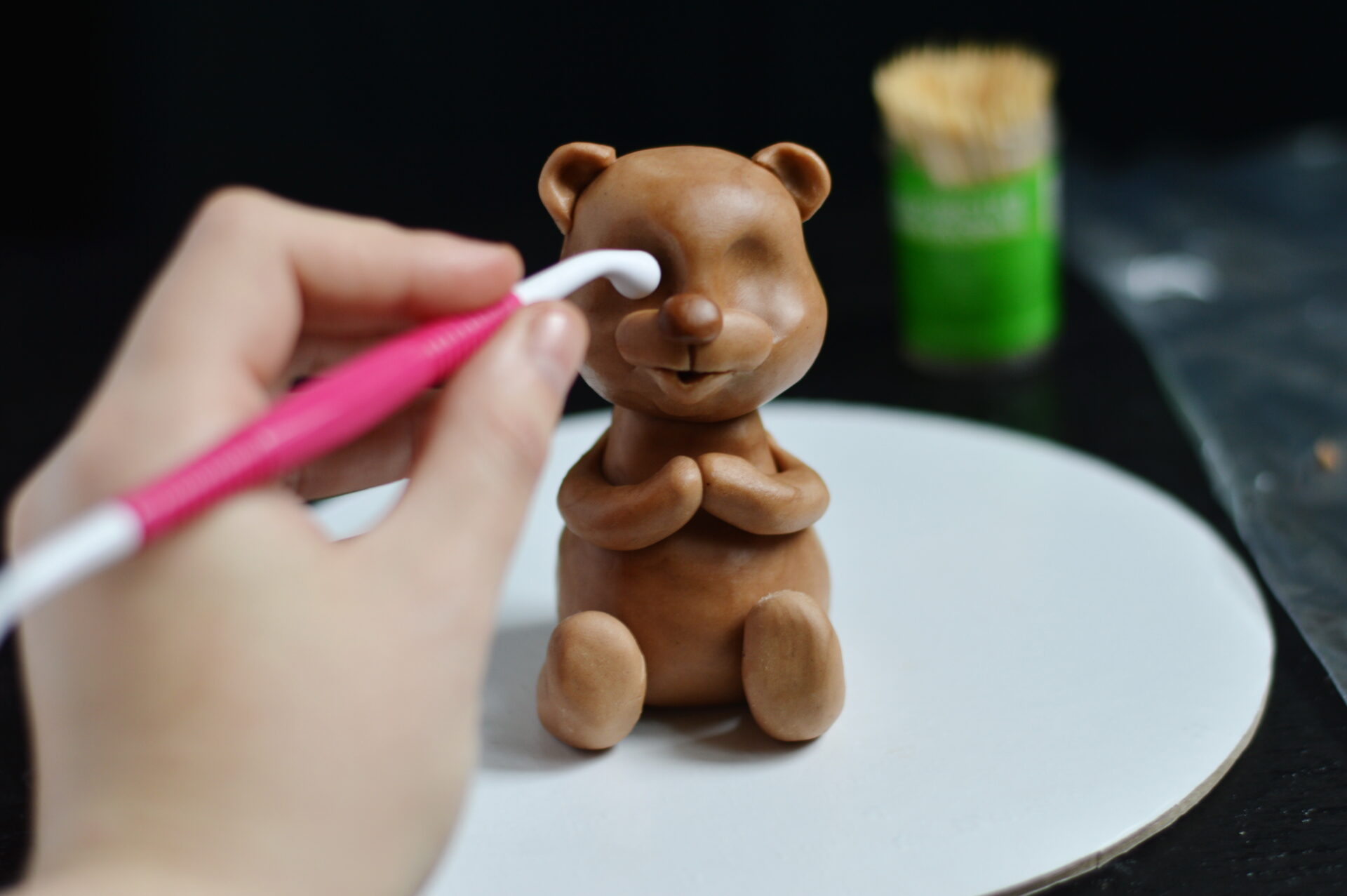 Мишка из мастики