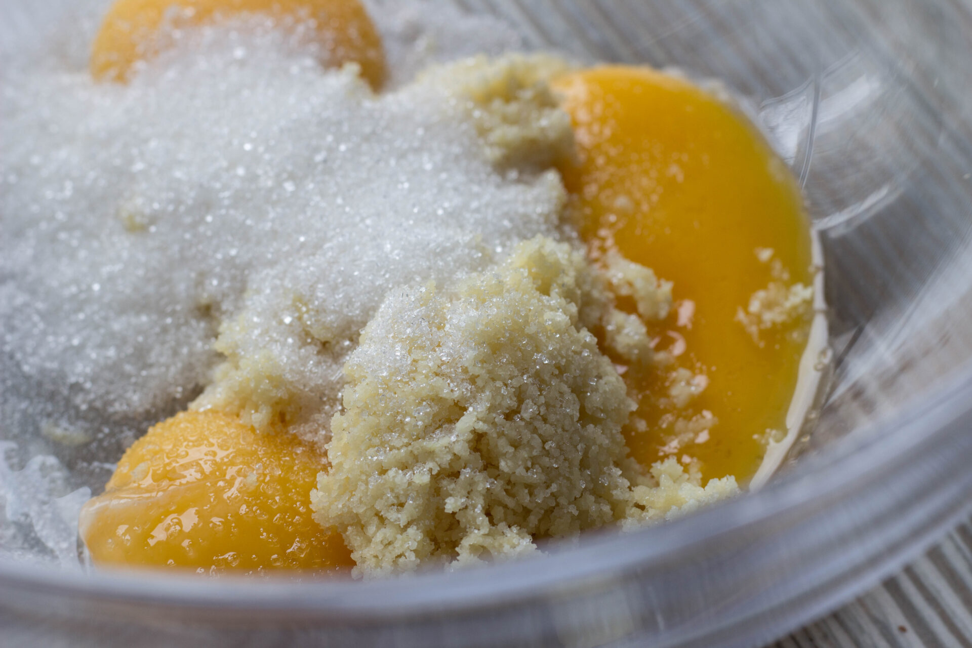 Марципановый бисквит