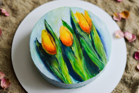 Рисунок на торте: тюльпаны