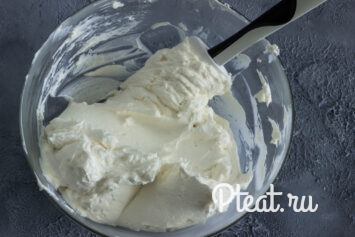 Как украсить торт малиной: рецепт торта 'Красный бархат'. Торт с малиной слоями пошагово