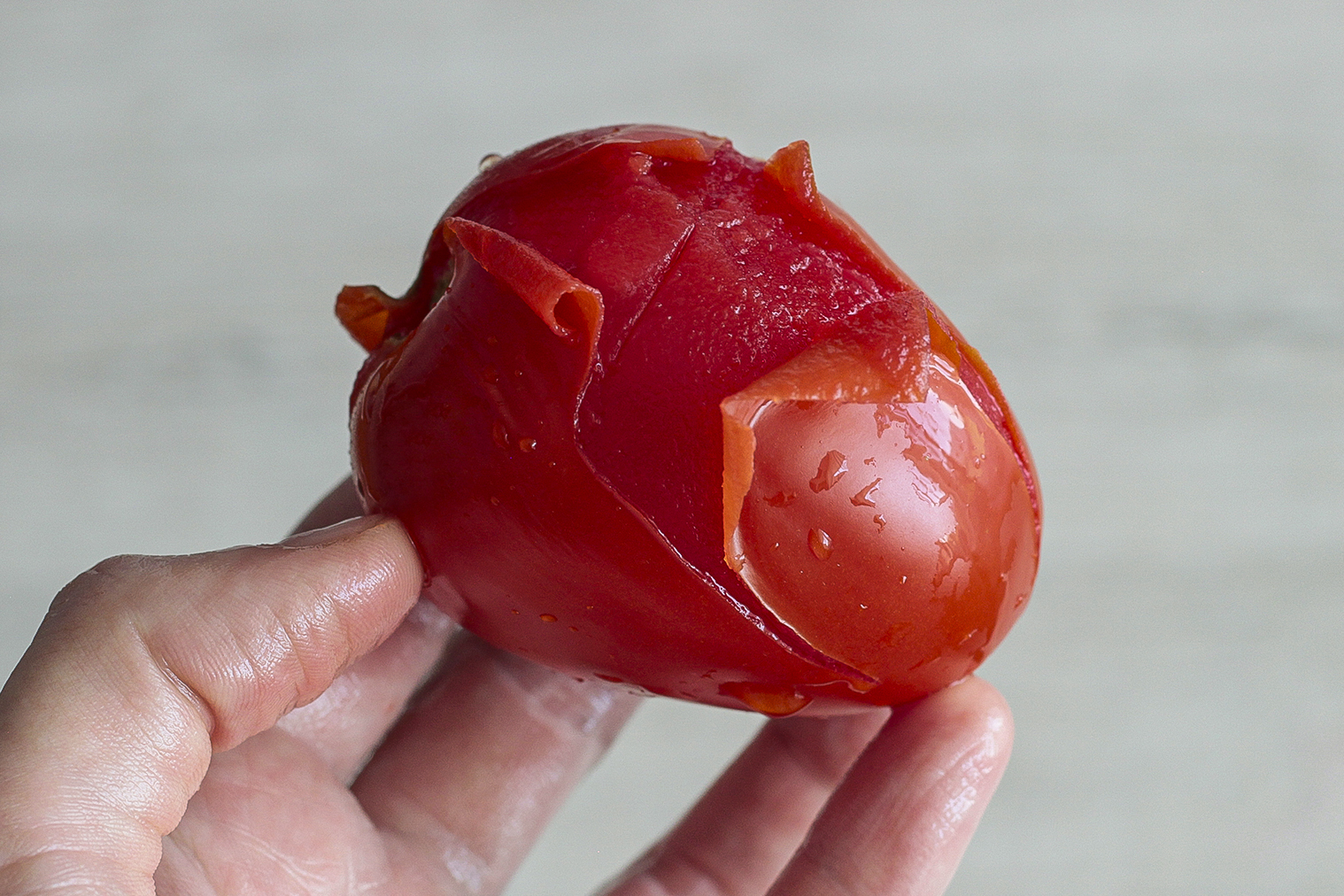 убрать шкурку с томатов